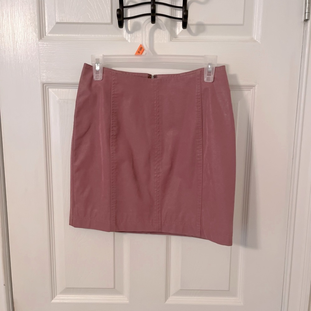 Mauve suede/faux leather skirt